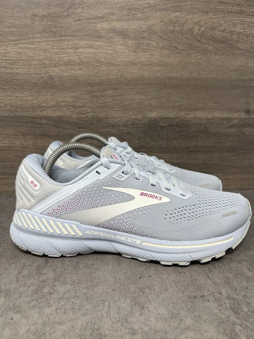 Brooks Adrenaline GTS 22 Blue Pink Size 9.5 Womens Running Walking Shoes
